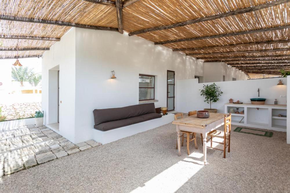 Trullo Santovia Acomodação com café da manhã Sant Isidoro  Exterior foto