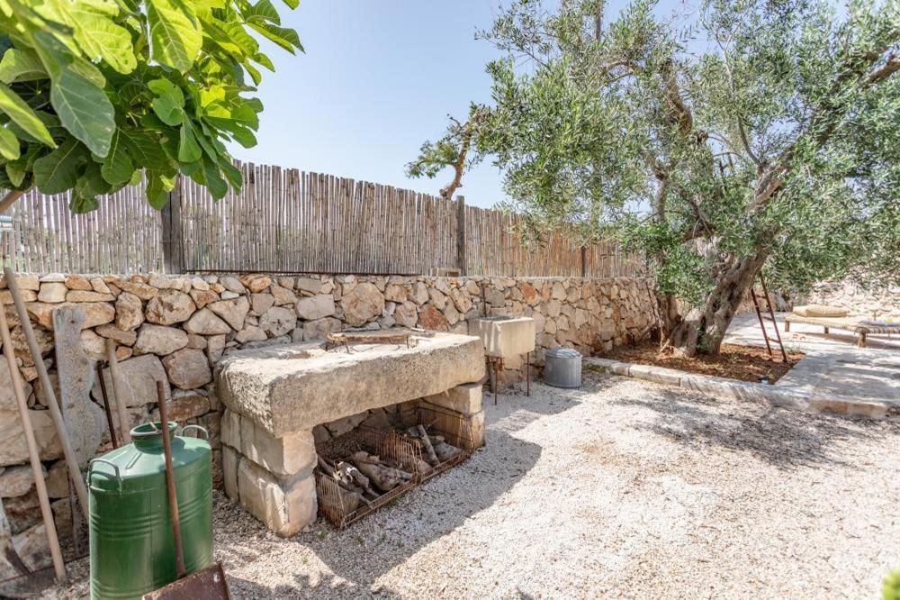 Trullo Santovia Acomodação com café da manhã Sant Isidoro  Exterior foto